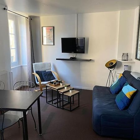 Appartement En Plein Coeur Historique De Dinan Exteriör bild
