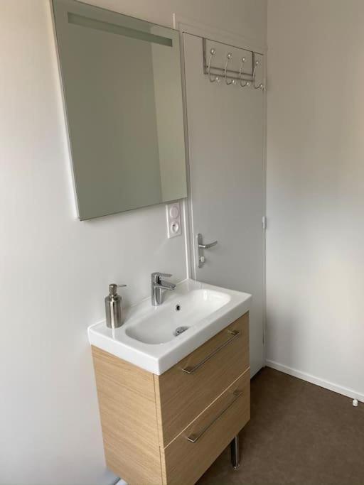 Appartement En Plein Coeur Historique De Dinan Exteriör bild
